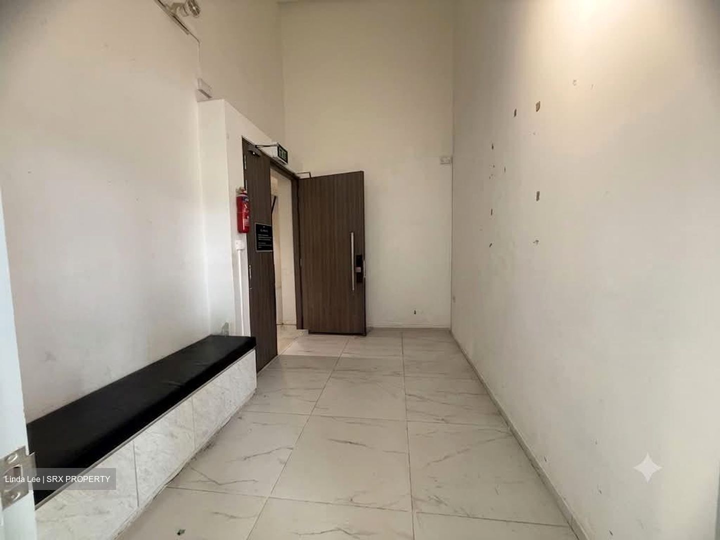 Ct Hub 2 (D12), Office #586605541